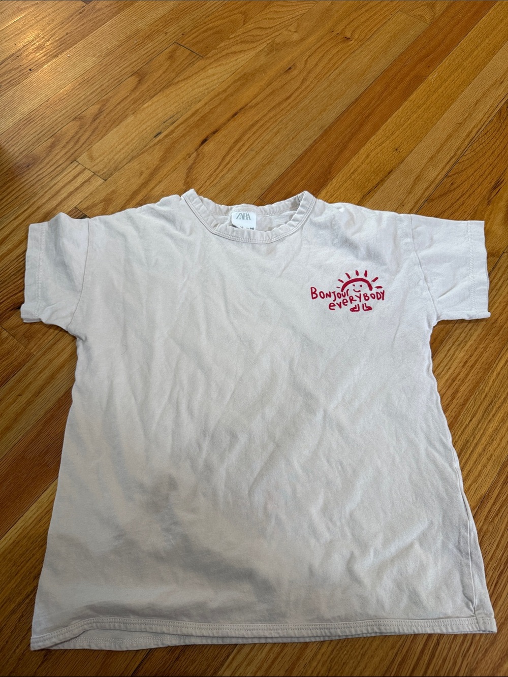 Zara White Kids Short Sleeve Tee with Red Sun Graphic